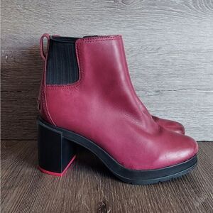 Sorel Rich Wine Margo Chelsea Block Heeled Boots Women's Size 8.5